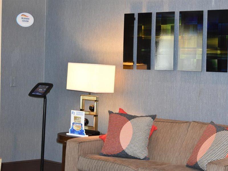 Baymont By Wyndham Dallas/ Love Field Ngoại thất bức ảnh