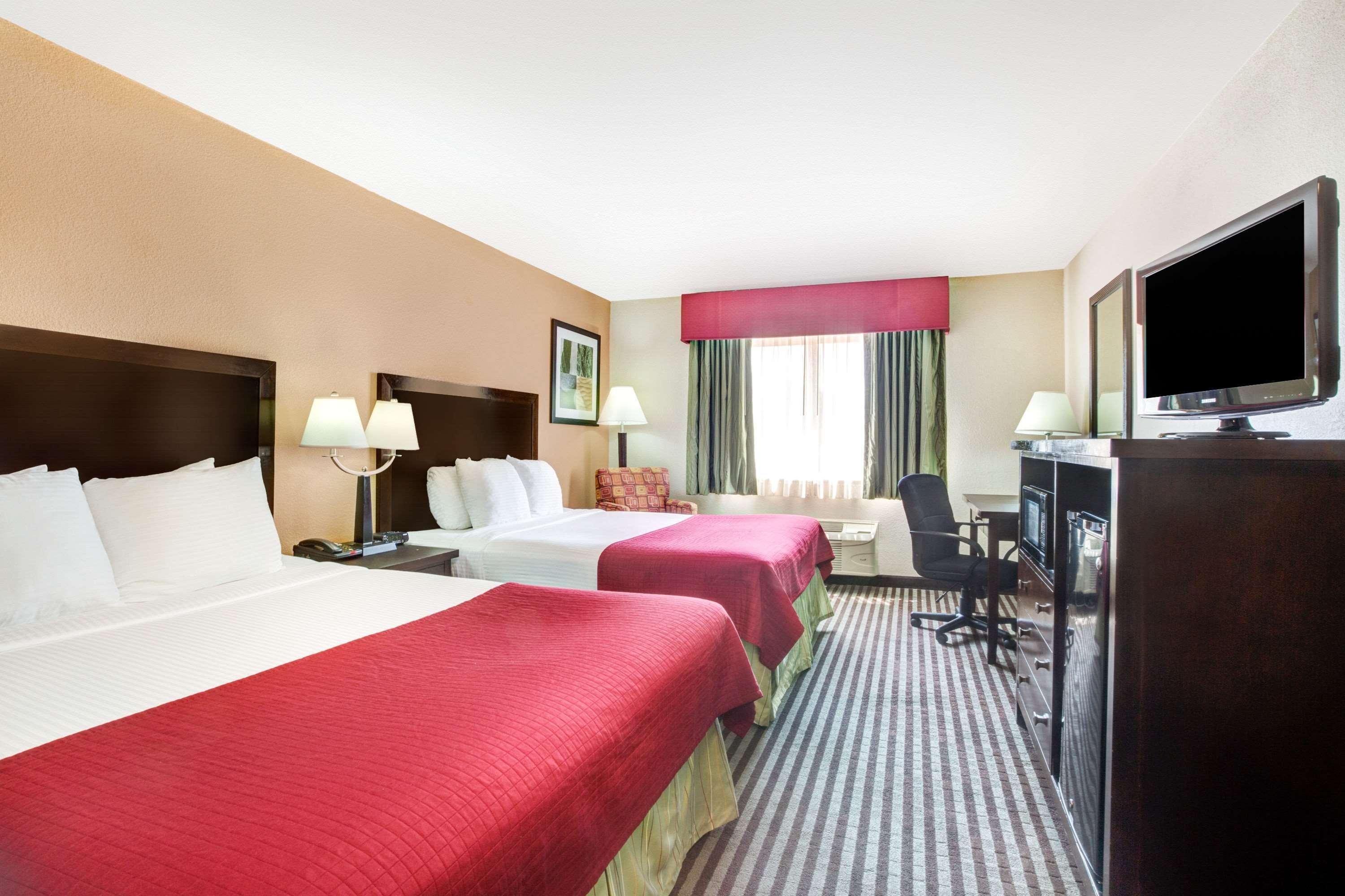 Baymont By Wyndham Dallas/ Love Field Ngoại thất bức ảnh