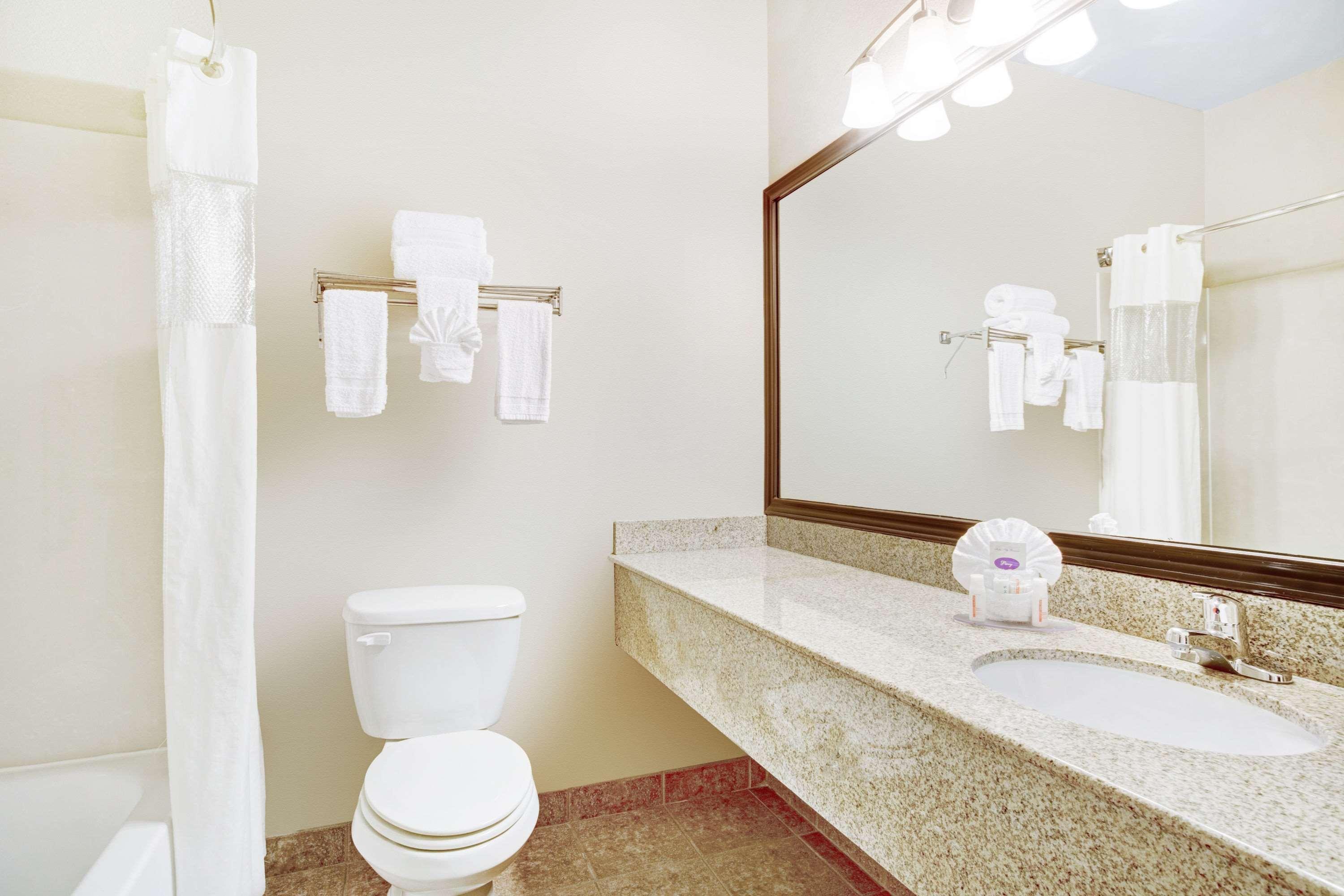 Baymont By Wyndham Dallas/ Love Field Ngoại thất bức ảnh