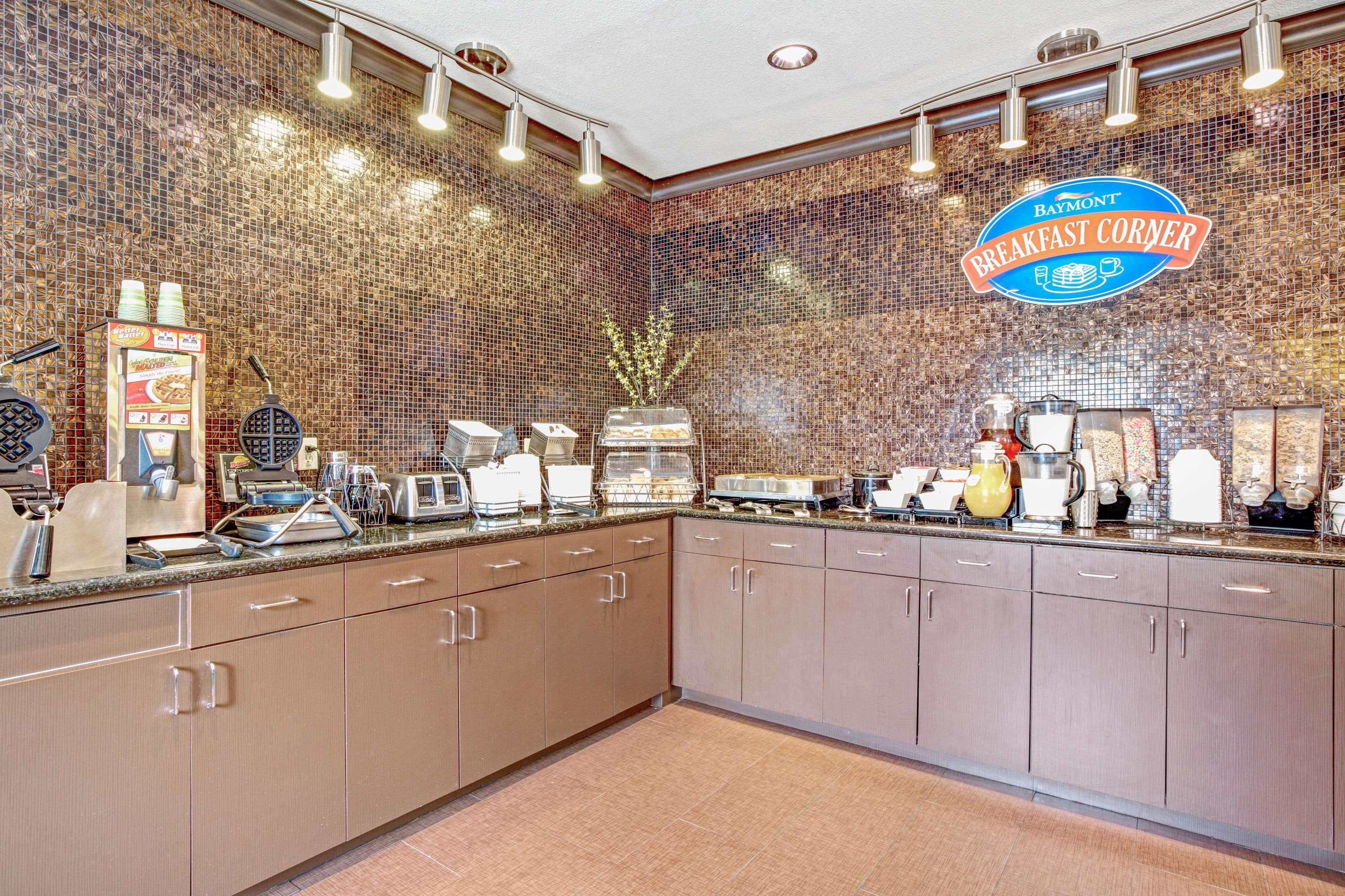 Baymont By Wyndham Dallas/ Love Field Ngoại thất bức ảnh
