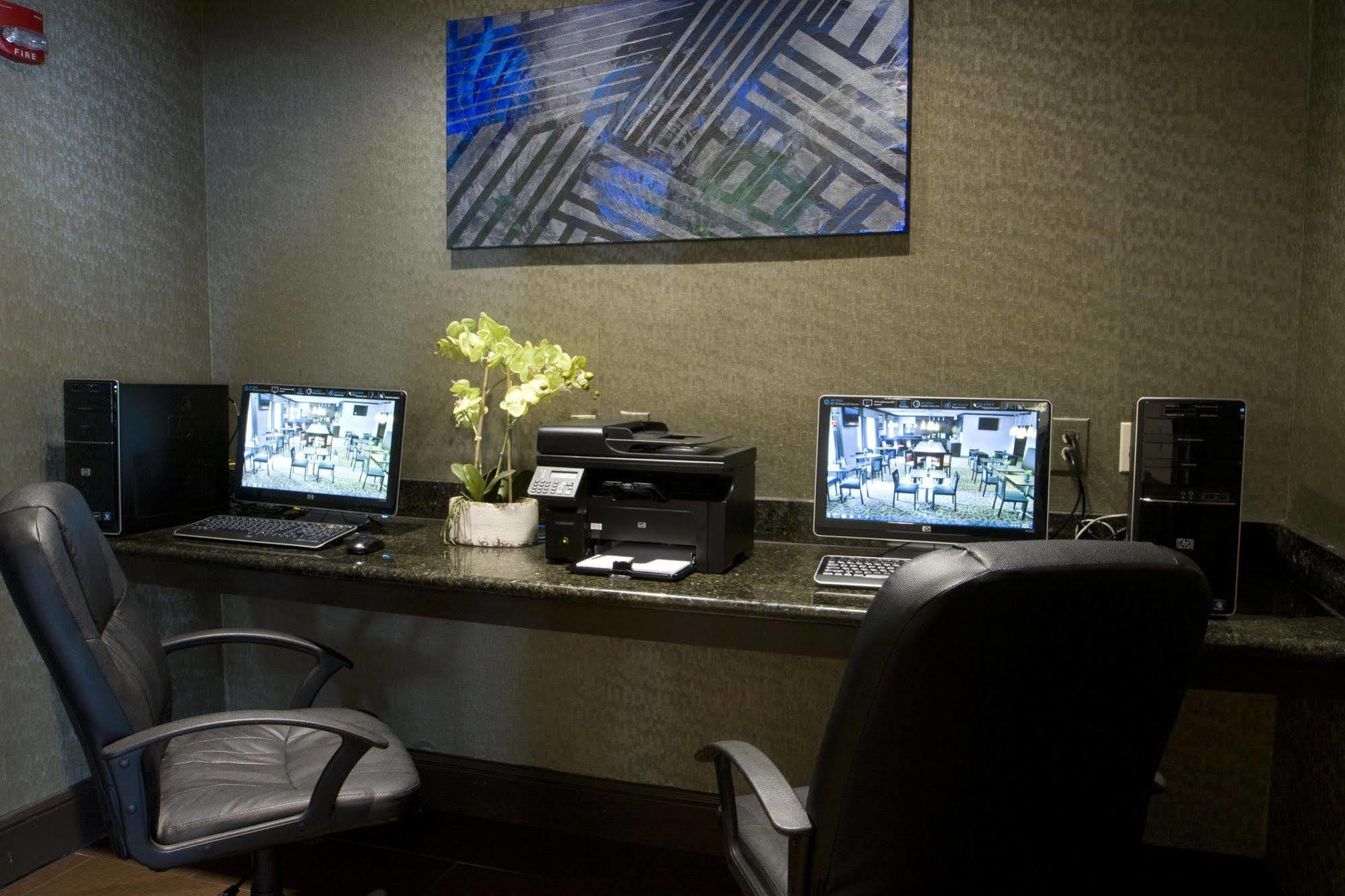 Baymont By Wyndham Dallas/ Love Field Ngoại thất bức ảnh